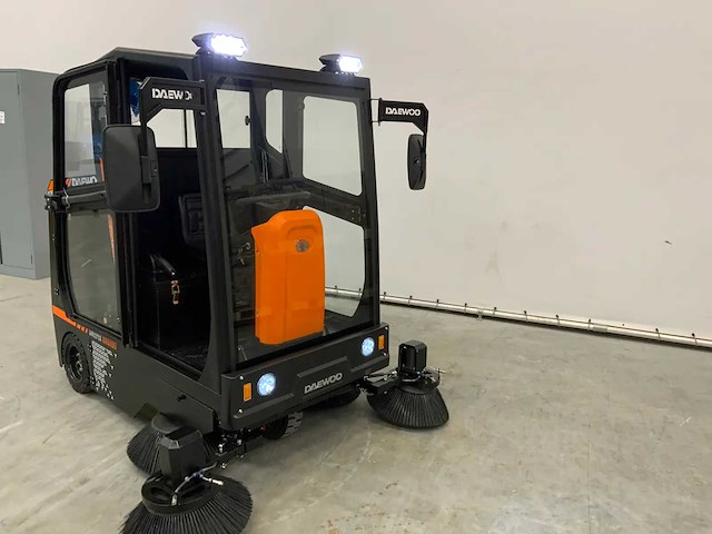 Daewoo - 2026 - das 100 - zelfrijdende veegmachine - afbeelding 23 van  25