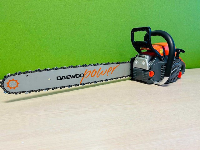 Daewoo - 2026 - dcs6524 - benzine kettingzaag - afbeelding 1 van  14