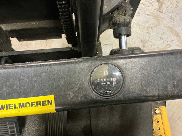 Daewoo - b13t - vorkheftruck met draagdoorn - afbeelding 12 van  13
