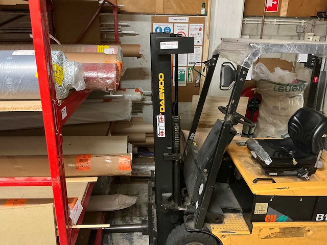 Daewoo - b13t - vorkheftruck met draagdoorn - afbeelding 3 van  10