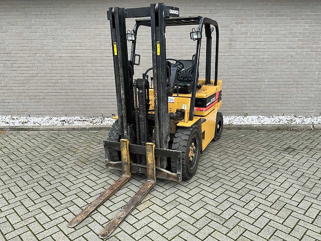 Daewoo - d25s-2 - diesel - vorkheftruck - afbeelding 1 van  14