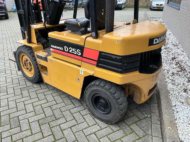 Daewoo - d25s-2 - diesel - vorkheftruck - afbeelding 10 van  16
