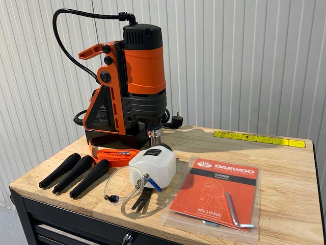 Daewoo - damd1600 - magneet boormachine in koffer - afbeelding 1 van  15