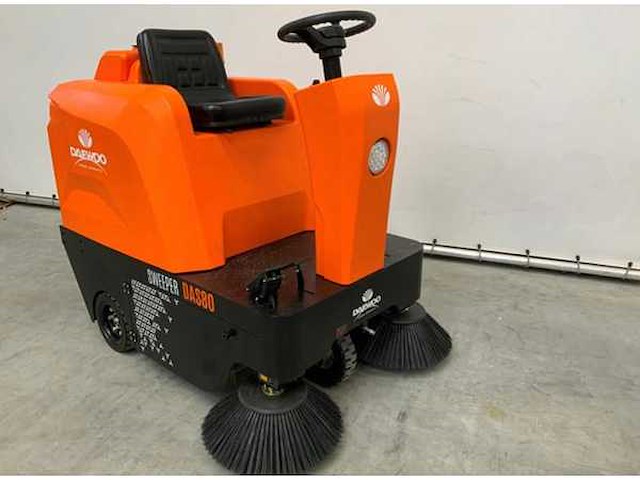 Daewoo - das80 elektrische opzit veegmachine - veegbreedte 125 cm - afbeelding 5 van  10