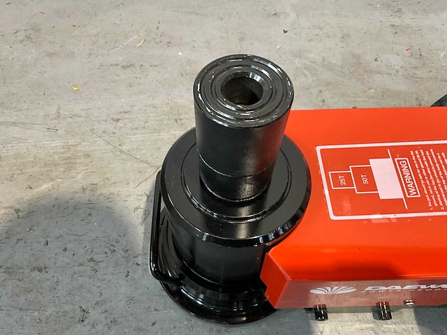 Daewoo - garagekrik dahj 50t pneumatisch hydraulisch - afbeelding 10 van  13