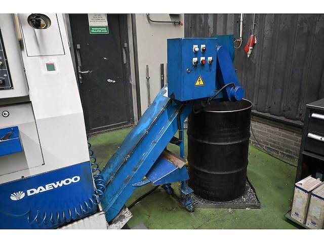 Daewoo - puma 200mc - cnc-draaibank - afbeelding 7 van  12