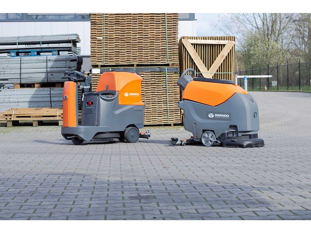 Daewoo - reinigingsmachine bundel - afbeelding 9 van  10