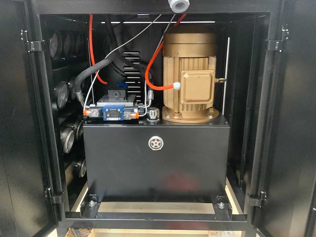 Daewoo da5100-hc hydraulische slangenpers - afbeelding 7 van  8