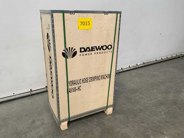 Daewoo da5100-hc hydraulische slangenpers - afbeelding 1 van  13