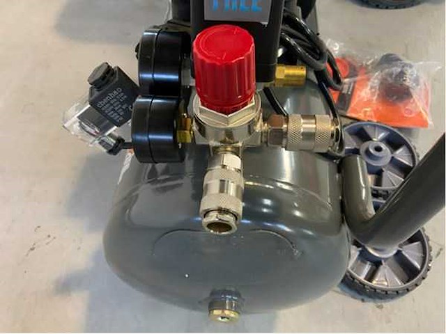 Daewoo daax 24l - luchtcompressor - afbeelding 3 van  4