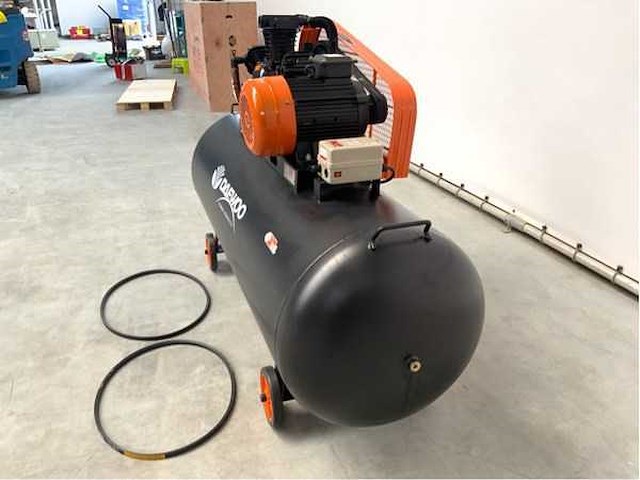 Daewoo daax500l - luchtcompressor - 500liter - 10pk - 14 bar - afbeelding 25 van  26