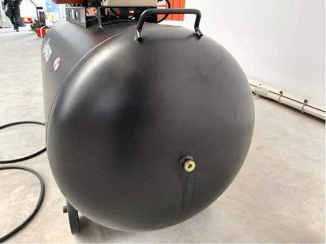 Daewoo daax500l - luchtcompressor - 500liter - 10pk - 14 bar - afbeelding 7 van  26