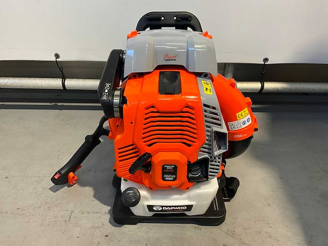 Daewoo dabl7662 - bladblazer 4-takt - 2,2kw - 7000 t/min - afbeelding 14 van  16