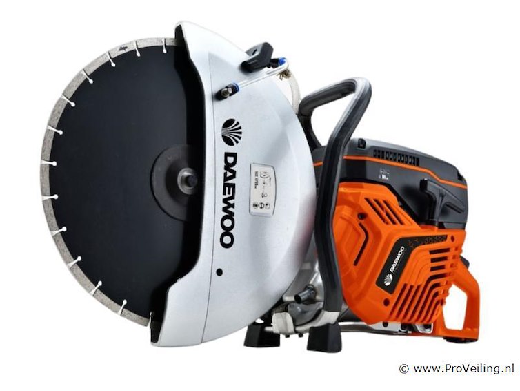 Veiling van diverse quads, crossmotoren & gereedschappen