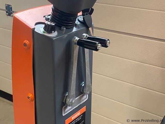 Daewoo dafr70 zit schrobmachine - afbeelding 7 van  11