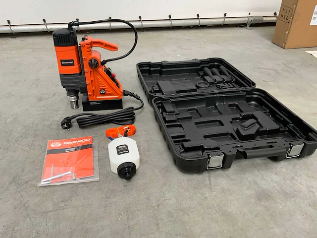 Daewoo damd 1600 magnetische boormachine - afbeelding 1 van  9