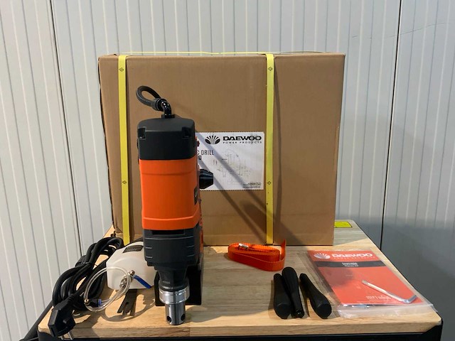 Daewoo damd1600 magneet boormachine in koffer - 1600kw - 830 rpm - afbeelding 2 van  11
