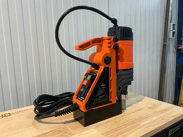 Daewoo damd1600 magneet boormachine in koffer - 1600kw - 830 rpm - afbeelding 21 van  24