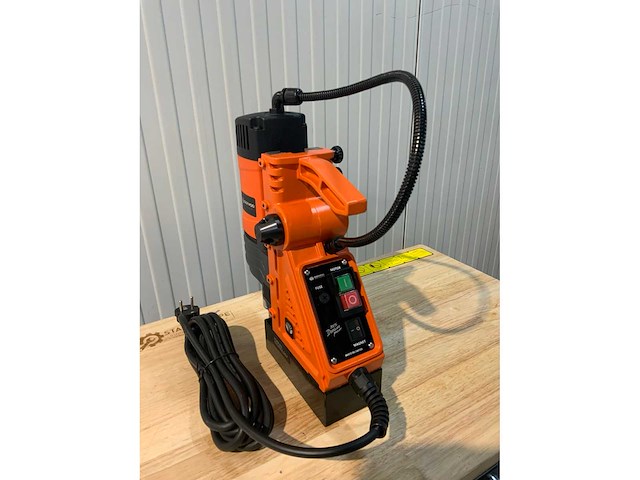 Daewoo damd1600 magneet boormachine in koffer - 1600kw - 830 rpm - afbeelding 22 van  24
