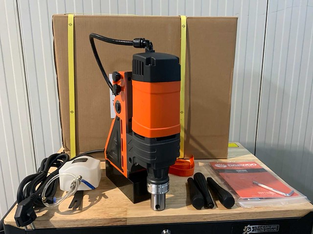 Daewoo damd1600 magneet boormachine in koffer - 1600kw - 830 rpm - afbeelding 12 van  16