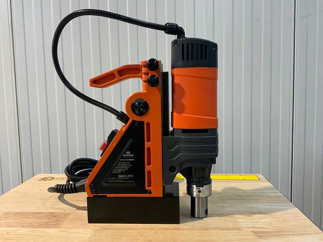 Daewoo damd1600 magneet boormachine in koffer - 1600kw - 830 rpm - afbeelding 15 van  16