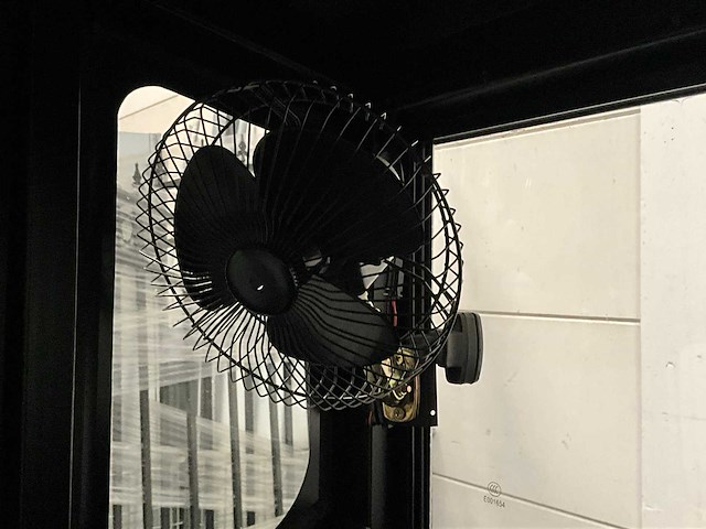 Daewoo das100 veegmachine met cabine - afbeelding 7 van  17