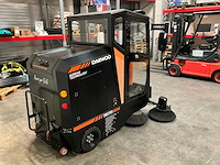 Daewoo das100 veegmachine met cabine - afbeelding 12 van  17