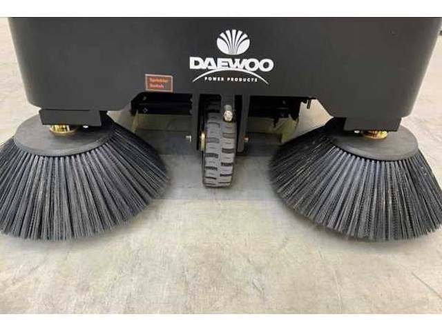 Daewoo das80 elektrische opzit veegmachine - veegbreedte 125 cm - afbeelding 12 van  14