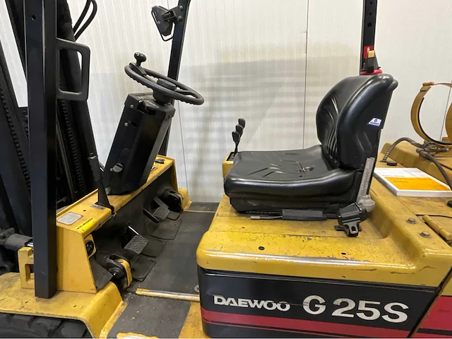 Daewoo g25s-2 - vorkheftruck triplex - freelift - sideshift - 2002 uur - afbeelding 15 van  16