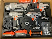 Daewoo gereedschapsset - afbeelding 2 van  2
