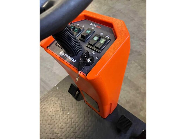 Daewoo sweeper das80 zelfrijdende veegmachine - afbeelding 10 van  11