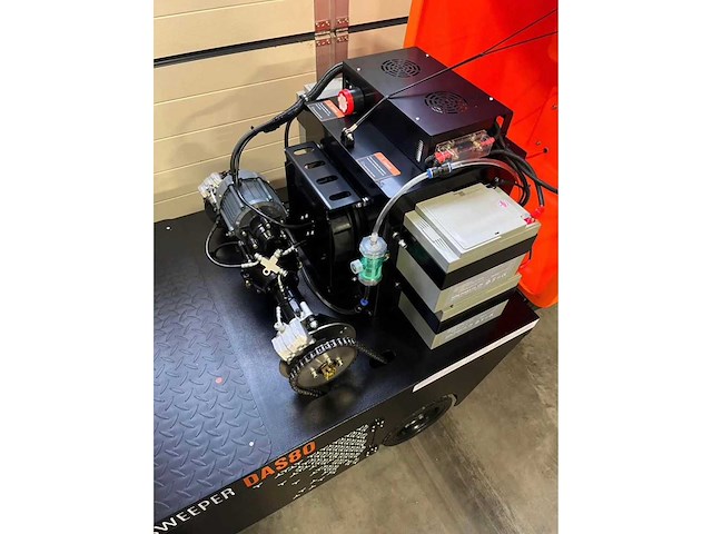 Daewoo sweeper das80 zelfrijdende veegmachine - afbeelding 9 van  11