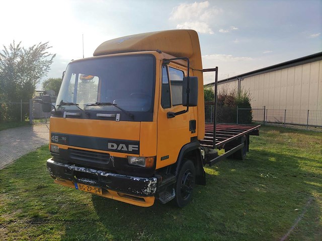 Daf - 1999 - vrachtwagen - afbeelding 1 van  42