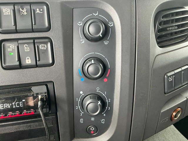 Daf - 2016 - lf 280 fa - vrachtwagen - afbeelding 26 van  37