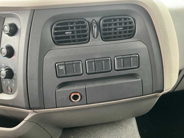 Daf - 2016 - lf 280 fa - vrachtwagen - afbeelding 27 van  37