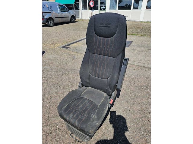 Daf - 2020 - lf 2020 - vrachtwagen stoel - afbeelding 1 van  7