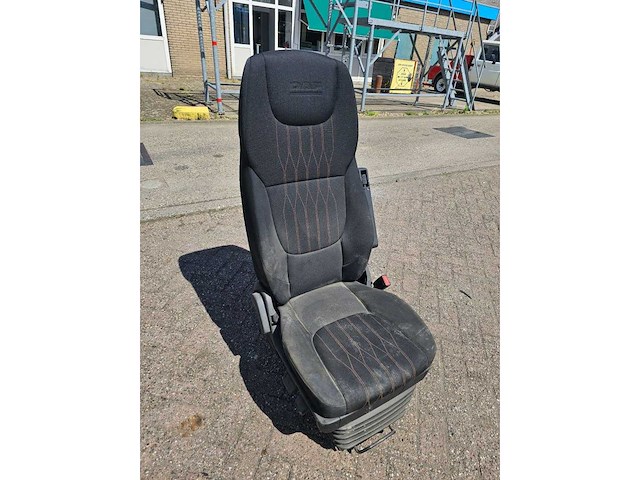 Daf - 2020 - lf 2020 - vrachtwagen stoel - afbeelding 2 van  7