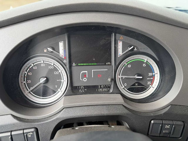 Daf - xf 460 ft - show truck - vol interior - 2014 - 71-bfg-2 - vrachtwagen - nl truck - afbeelding 5 van  22