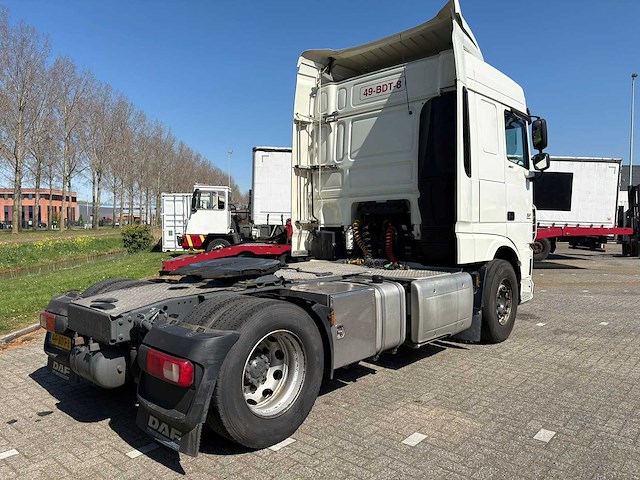 Daf - xf 460 space cab - met pto - euro 6 - vrachtwagen - afbeelding 10 van  15