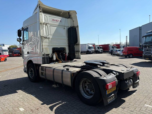 Daf - xf 460 space cab - met pto - euro 6 - vrachtwagen - afbeelding 11 van  15