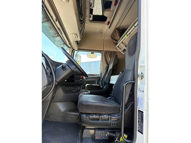 Daf - xf 460 space cab - met pto - euro 6 - vrachtwagen - afbeelding 9 van  15