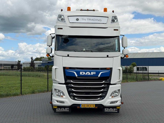 Daf - xf 480 ftg 6x2/4 - 2018 - vrachtwagen - smart tacho - gestuurde voorloper - nl truck - 48-bkx-5 - afbeelding 12 van  30