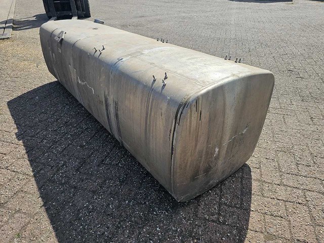 Daf - xf106 cf euro 6 - dieseltank 845 liter - afbeelding 8 van  11
