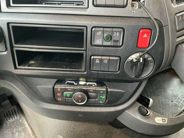 Daf - xf480fan - vrachtwagen met huifopbouw - 2021 - afbeelding 33 van  45