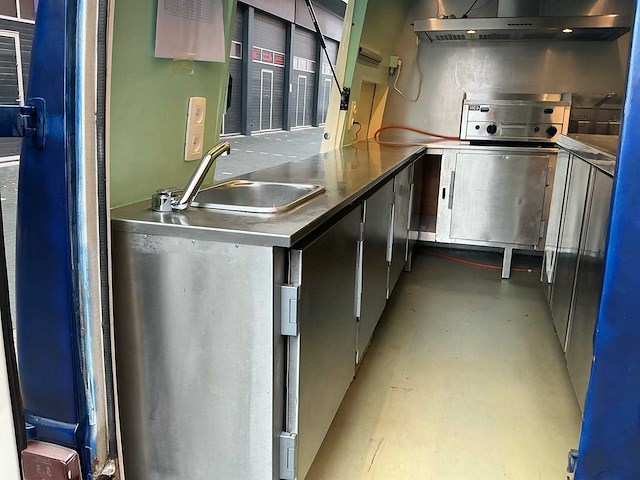 Daf 400-serie 2.5 vh 435 en 320 foodtruck - afbeelding 10 van  30