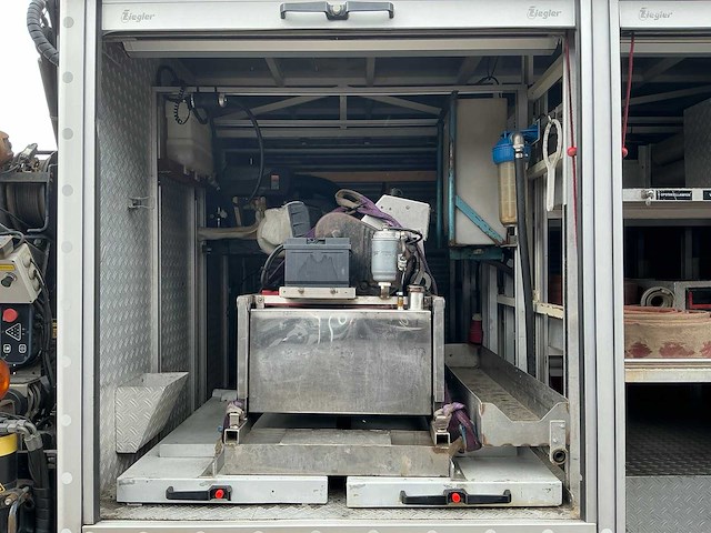 Daf ae 55 ce vrachtwagen met hiab kraan - afbeelding 17 van  102