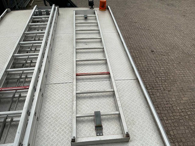 Daf ae 55 ce vrachtwagen met hiab kraan - afbeelding 36 van  102