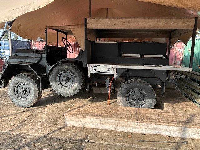 Daf bbq foodtruck - afbeelding 12 van  14
