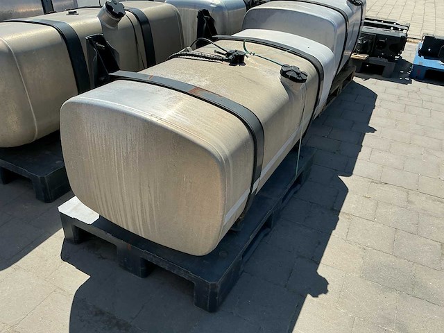 Daf dieseltank - afbeelding 4 van  5