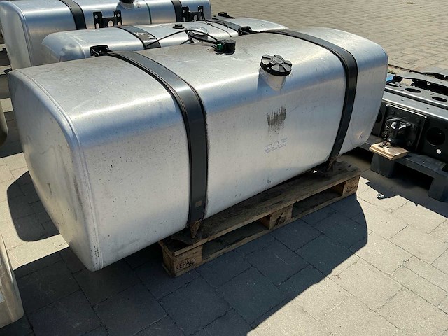 Daf dieseltank - afbeelding 1 van  5